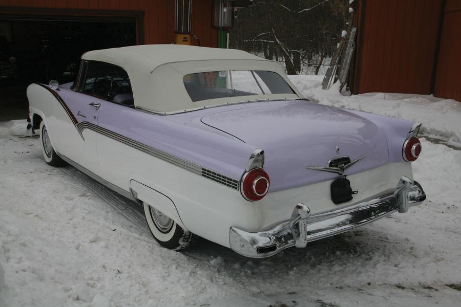  Ford Fairlane Sunliner Convertible 1956 года  (фото 27 из 42)